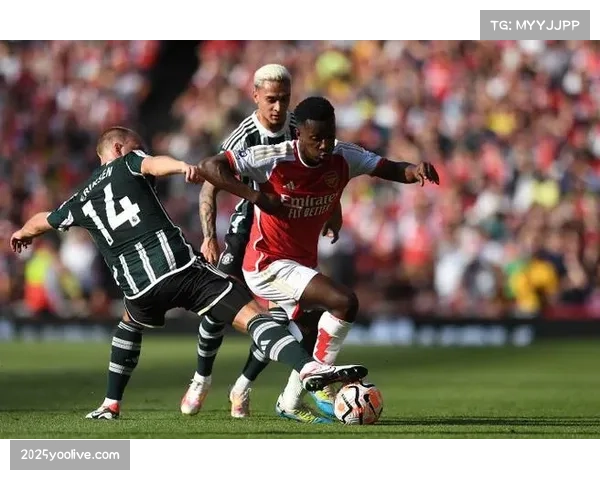 曼联伤病潮缓解，卡里克布阵迎战阿森纳受关注